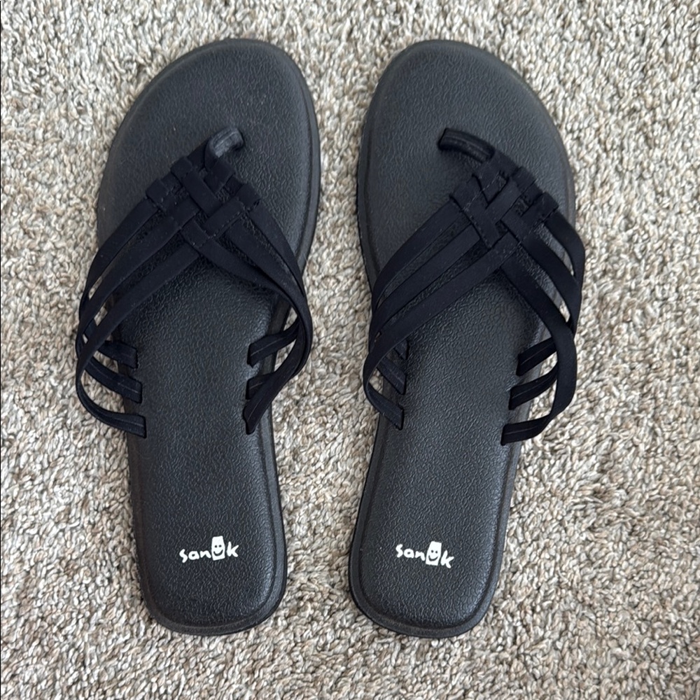 Sanuk Women's Black Sandals